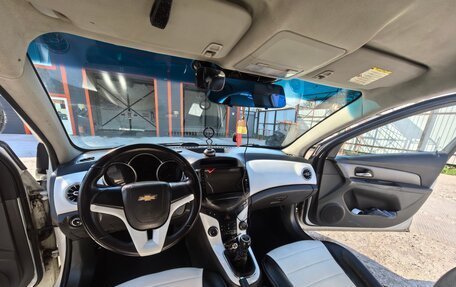 Chevrolet Cruze II, 2010 год, 350 000 рублей, 15 фотография