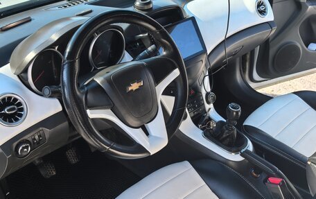 Chevrolet Cruze II, 2010 год, 350 000 рублей, 17 фотография