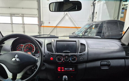 Mitsubishi L200 IV рестайлинг, 2013 год, 1 499 000 рублей, 2 фотография