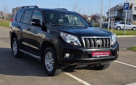 Toyota Land Cruiser Prado 150 рестайлинг 2, 2011 год, 3 000 000 рублей, 1 фотография