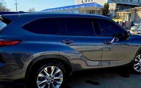 Toyota Highlander, 2021 год, 4 600 000 рублей, 4 фотография
