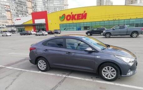 Hyundai Solaris II рестайлинг, 2021 год, 1 550 000 рублей, 2 фотография