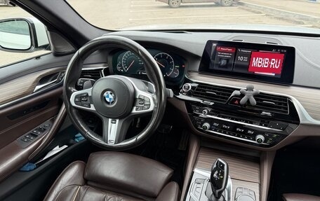 BMW 5 серия, 2019 год, 4 350 000 рублей, 13 фотография