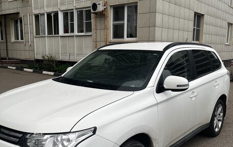 Mitsubishi Outlander III рестайлинг 3, 2012 год, 1 100 000 рублей, 1 фотография