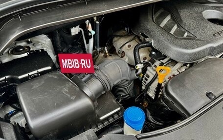 Hyundai Grand Starex Grand Starex I рестайлинг 2, 2019 год, 3 700 000 рублей, 24 фотография