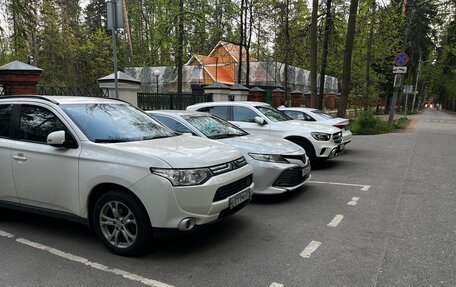 Mitsubishi Outlander III рестайлинг 3, 2012 год, 1 100 000 рублей, 3 фотография