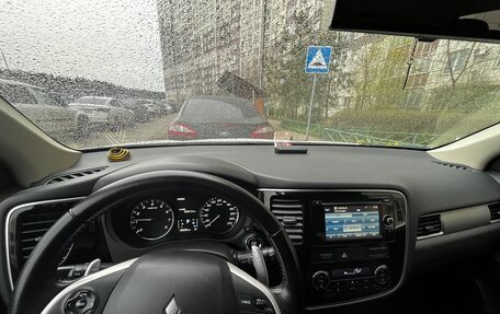 Mitsubishi Outlander III рестайлинг 3, 2012 год, 1 100 000 рублей, 5 фотография