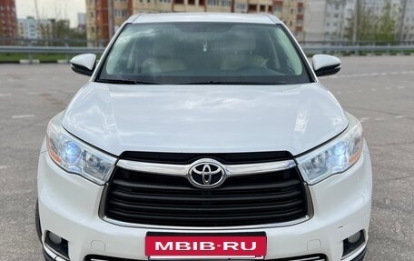 Toyota Highlander III, 2014 год, 3 199 000 рублей, 2 фотография