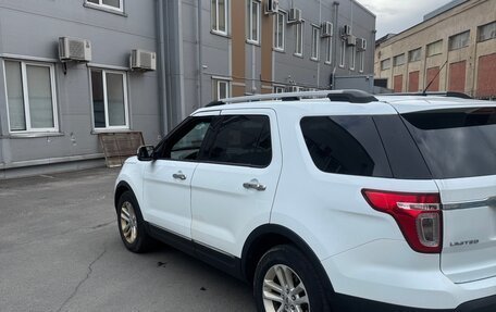 Ford Explorer VI, 2013 год, 1 400 000 рублей, 5 фотография