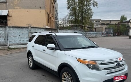 Ford Explorer VI, 2013 год, 1 400 000 рублей, 2 фотография
