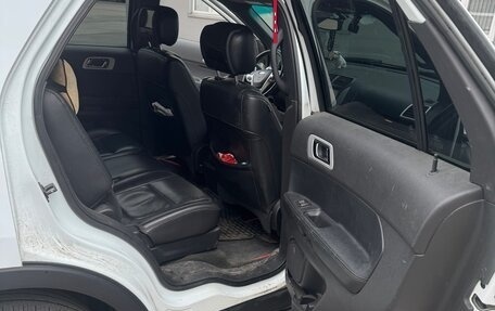 Ford Explorer VI, 2013 год, 1 400 000 рублей, 9 фотография