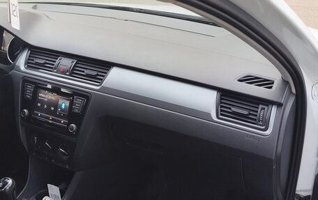 Skoda Rapid I, 2019 год, 1 100 000 рублей, 13 фотография