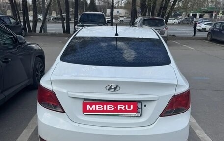 Hyundai Solaris II рестайлинг, 2016 год, 1 050 000 рублей, 10 фотография