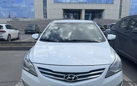 Hyundai Solaris II рестайлинг, 2016 год, 1 050 000 рублей, 3 фотография
