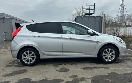 Hyundai Solaris II рестайлинг, 2012 год, 595 000 рублей, 3 фотография