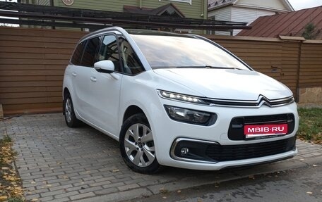 Citroen C4 Picasso II рестайлинг, 2017 год, 1 400 000 рублей, 1 фотография