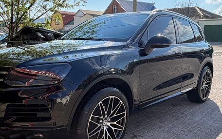 Volkswagen Touareg III, 2014 год, 2 800 000 рублей, 1 фотография