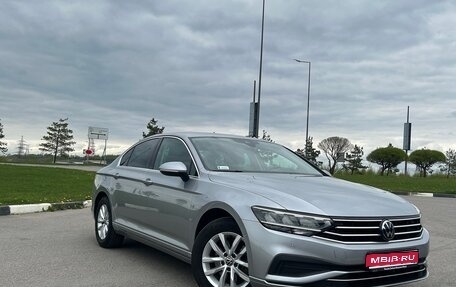 Volkswagen Passat B8 рестайлинг, 2021 год, 2 600 000 рублей, 1 фотография