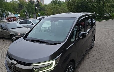 Honda Stepwgn IV, 2019 год, 2 550 000 рублей, 4 фотография