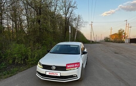 Volkswagen Jetta VI, 2017 год, 1 250 000 рублей, 2 фотография