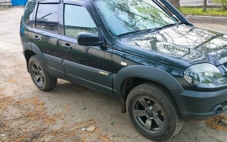 Chevrolet Niva I рестайлинг, 2017 год, 700 000 рублей, 3 фотография