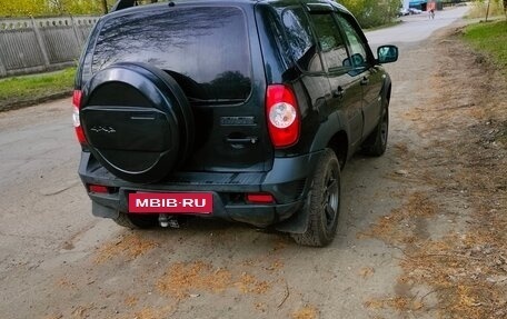 Chevrolet Niva I рестайлинг, 2017 год, 700 000 рублей, 4 фотография