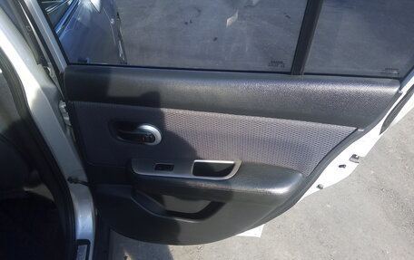 Nissan Tiida, 2007 год, 300 000 рублей, 12 фотография