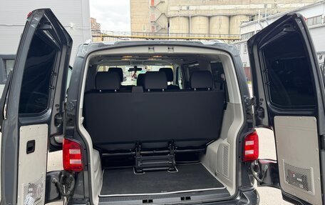 Volkswagen Caravelle T6 рестайлинг, 2017 год, 3 490 000 рублей, 11 фотография