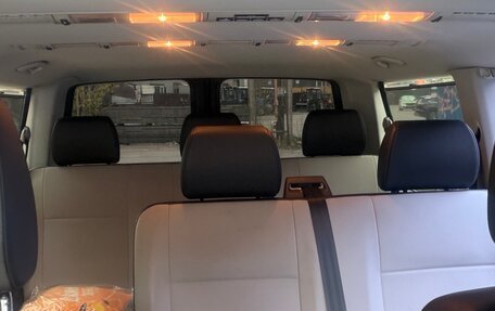 Volkswagen Caravelle T6 рестайлинг, 2017 год, 3 490 000 рублей, 22 фотография
