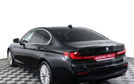 BMW 5 серия, 2020 год, 2 490 000 рублей, 7 фотография