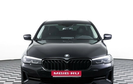 BMW 5 серия, 2020 год, 2 490 000 рублей, 2 фотография