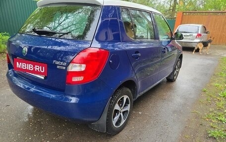 Skoda Fabia II, 2011 год, 450 000 рублей, 4 фотография
