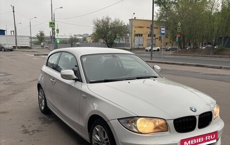 BMW 1 серия, 2011 год, 790 000 рублей, 2 фотография
