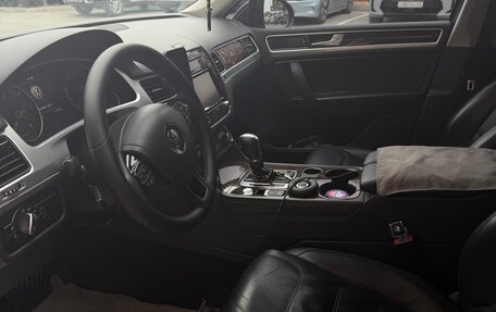 Volkswagen Touareg III, 2014 год, 2 800 000 рублей, 3 фотография