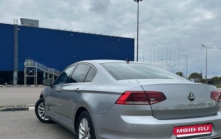 Volkswagen Passat B8 рестайлинг, 2021 год, 2 600 000 рублей, 5 фотография