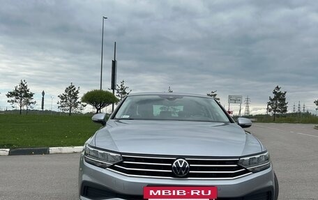 Volkswagen Passat B8 рестайлинг, 2021 год, 2 600 000 рублей, 8 фотография