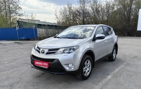 Toyota RAV4, 2015 год, 2 550 000 рублей, 1 фотография