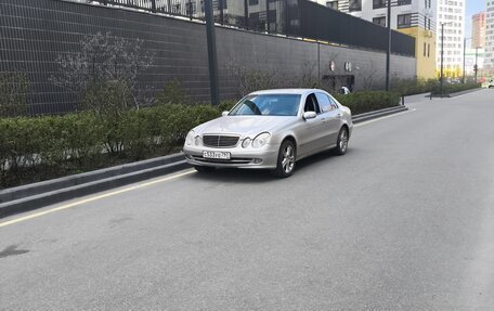Mercedes-Benz E-Класс, 2002 год, 627 000 рублей, 2 фотография