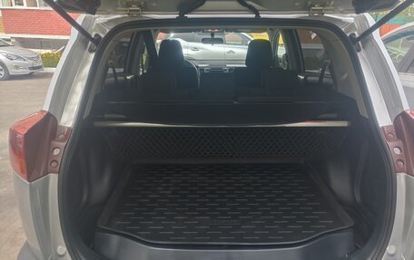 Toyota RAV4, 2015 год, 2 550 000 рублей, 8 фотография