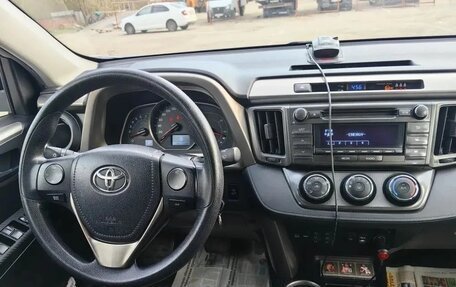 Toyota RAV4, 2015 год, 2 550 000 рублей, 11 фотография