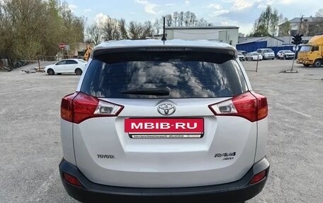 Toyota RAV4, 2015 год, 2 550 000 рублей, 6 фотография