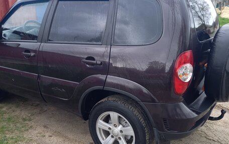 Chevrolet Niva I рестайлинг, 2013 год, 560 000 рублей, 2 фотография