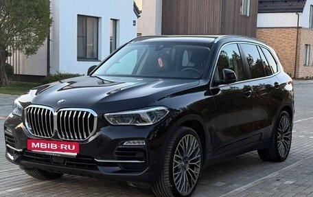 BMW X5, 2020 год, 6 051 000 рублей, 2 фотография