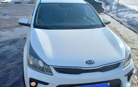 KIA Rio IV, 2018 год, 1 180 000 рублей, 1 фотография