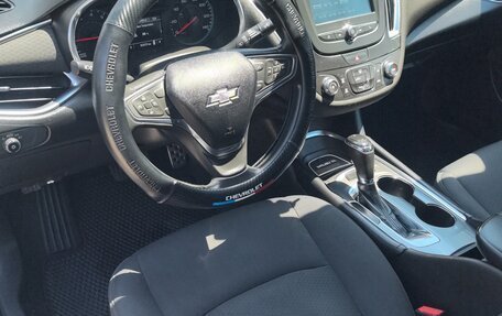 Chevrolet Malibu IX, 2016 год, 1 100 000 рублей, 21 фотография