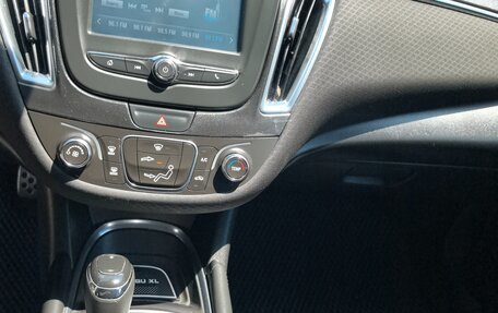 Chevrolet Malibu IX, 2016 год, 1 100 000 рублей, 26 фотография