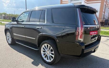 Cadillac Escalade IV, 2018 год, 5 500 000 рублей, 2 фотография