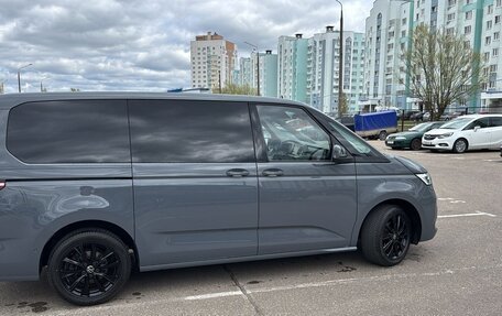 Volkswagen Multivan, 2023 год, 5 700 000 рублей, 3 фотография