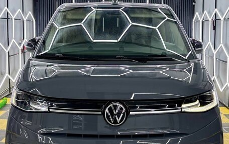 Volkswagen Multivan, 2023 год, 5 700 000 рублей, 10 фотография