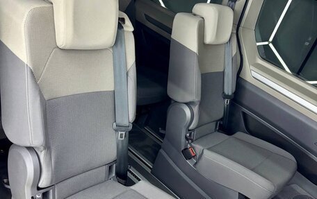 Volkswagen Multivan, 2023 год, 5 700 000 рублей, 17 фотография